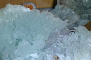 aragonite_small.jpg (14222 bytes)