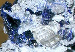 azurite1.jpg (42030 bytes)