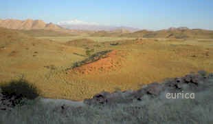 mountain.scene.jpg (59494 bytes)